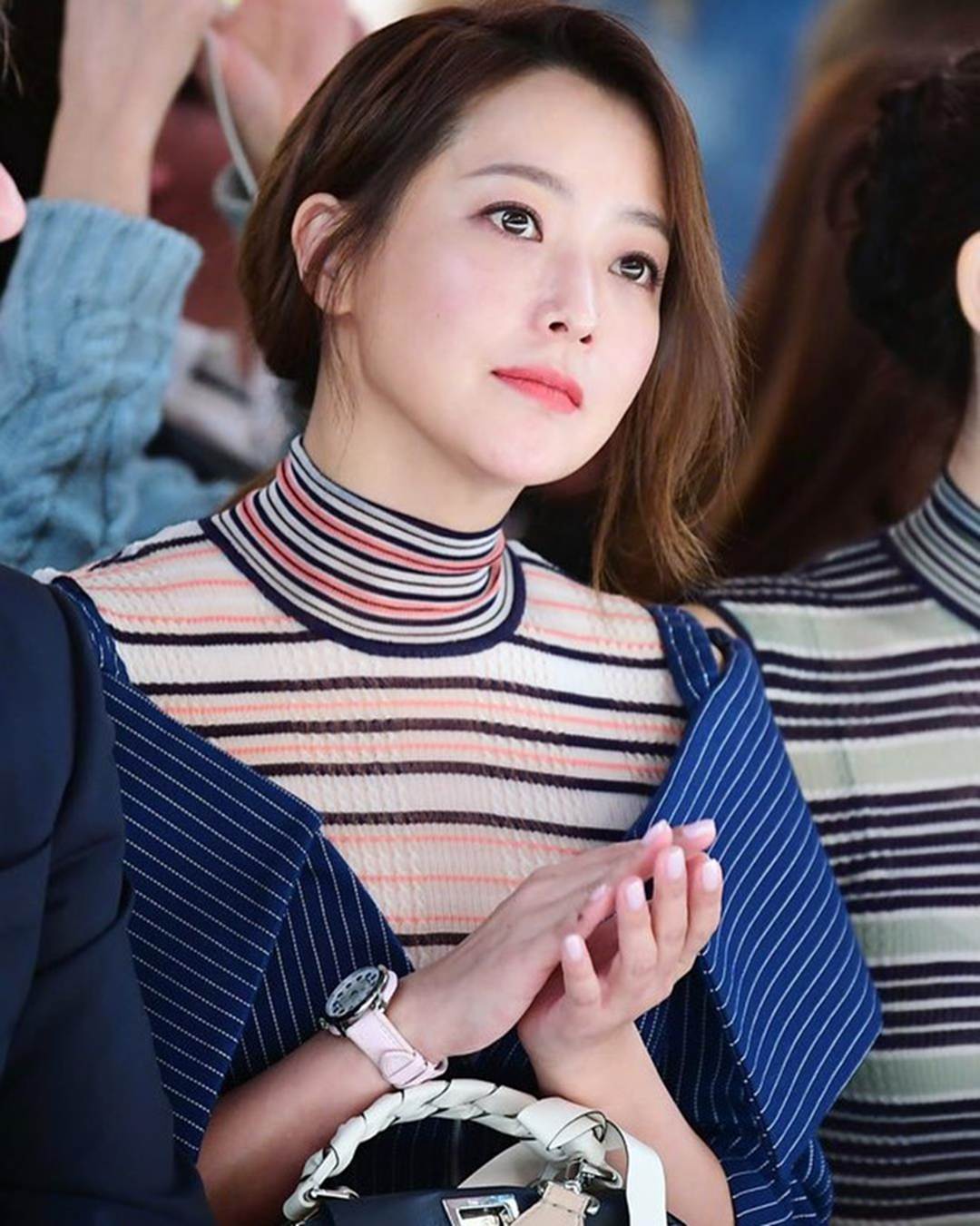 Kim Hee Sun - biểu tượng sắc đẹp trẻ trung ở tuổi 42-9