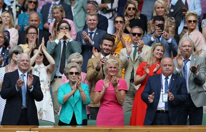 David Beckham ở tuổi 44 vẫn đẹp trai lãng tử, khí chất ngút trời, làm sáng rực một góc khán đài Hoàng gia-10