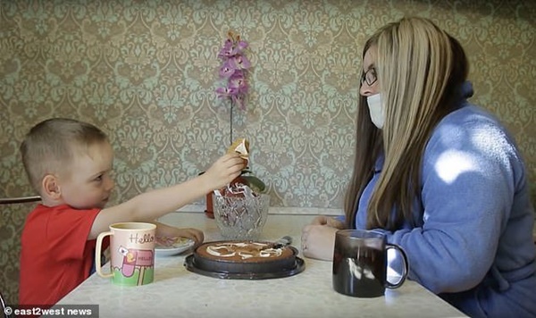 Sau khi sinh, người phụ nữ đột nhiên biến thành đàn ông khiến chồng không dám hôn-2