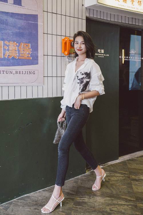 Đổi gió” cách diện áo sơ mi, chị em có ngay vẻ ngoài cực cuốn hút trong mắt đồng nghiệp-3