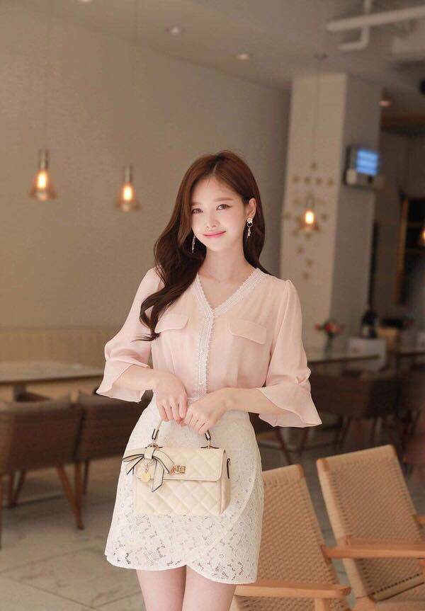 Đổi gió” cách diện áo sơ mi, chị em có ngay vẻ ngoài cực cuốn hút trong mắt đồng nghiệp-12