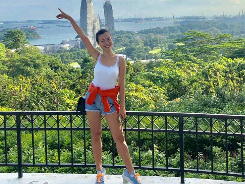 Á hậu Hoàng Oanh bất ngờ thông báo mang thai sau 5 tháng công bố có tình mới?