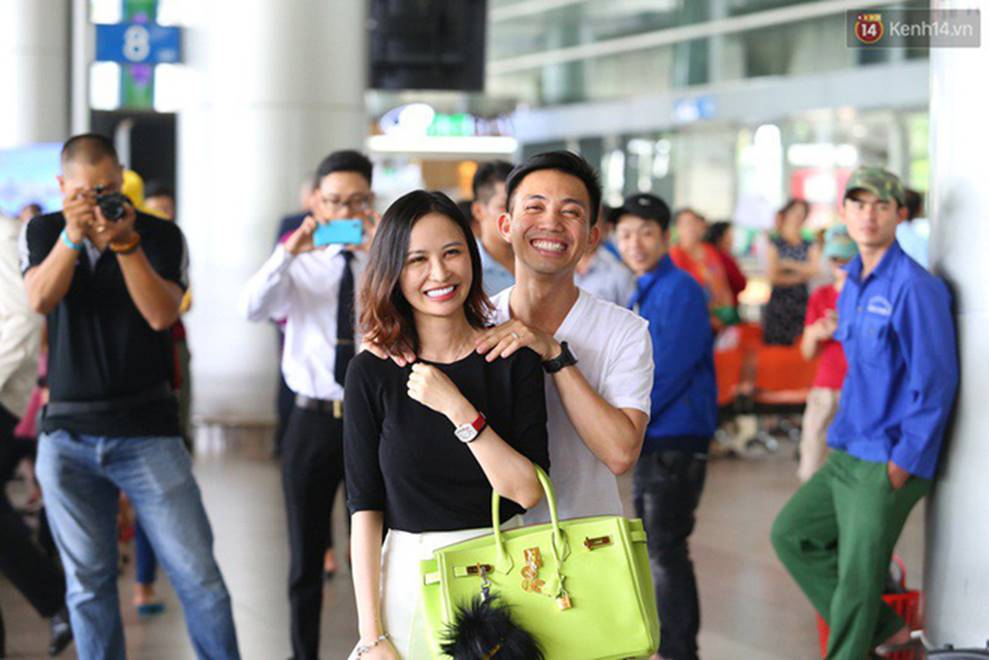 Nhan sắc ngày càng trẻ đẹp của vợ đại gia Minh Nhựa: Body nuột nà không hề thua chị kém em-6