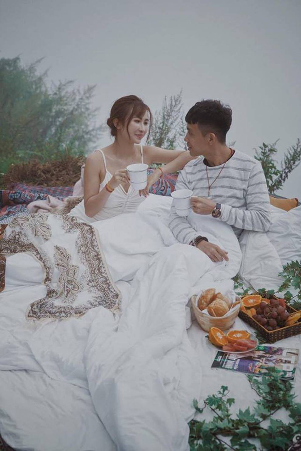 Nhan sắc ngày càng trẻ đẹp của vợ đại gia Minh Nhựa: Body nuột nà không hề thua chị kém em-23