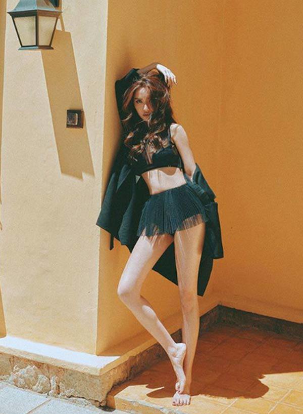 Khéo như Bích Phương: Hô biến vòng 1 lép kẹp thành lợi thể để ăn mặc sang chảnh-17