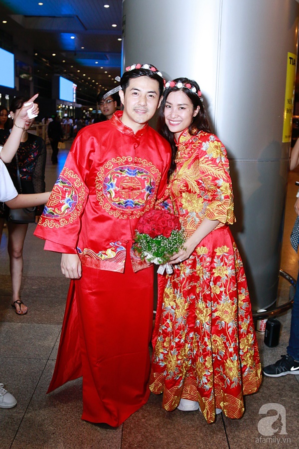 Hot: Đông Nhi và Ông Cao Thắng bất ngờ được tổ chức đám cưới ngay tại sân bay sau khi trở về từ Mỹ-14