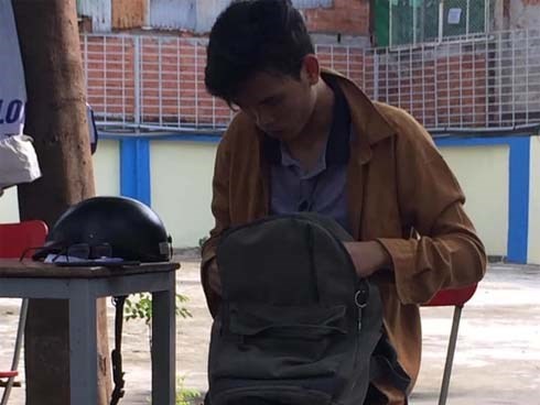Chở SV mất 2 chân không lấy tiền, anh xe ôm nhận được điều bất ngờ