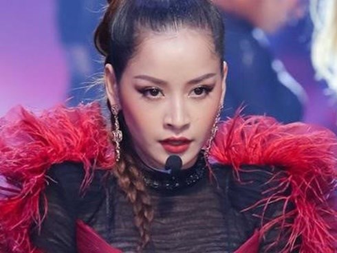 So sánh giọng trong phòng thu và khi hát live của ca sĩ nổi tiếng Vpop