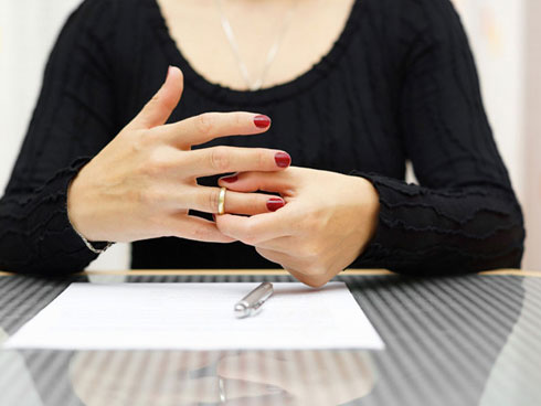 Chiêu nhẹ tênh vợ cũ trả đũa khiến gã đàn ông từng chạy theo bồ uất nghẹn cắn răng nín lặng-3