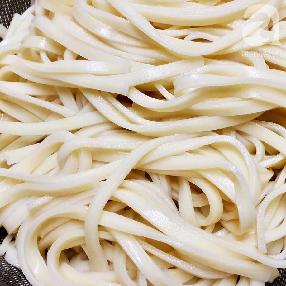 Cách làm mì hải sản ngon nhức nhối đãi cả nhà trong ngày cuối tuần-4