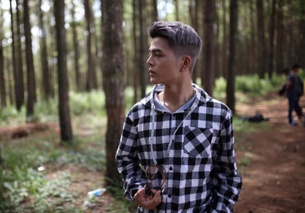 Ngoại hình khác lạ của quán quân The Voice Kids Quang Anh sau dao kéo-1