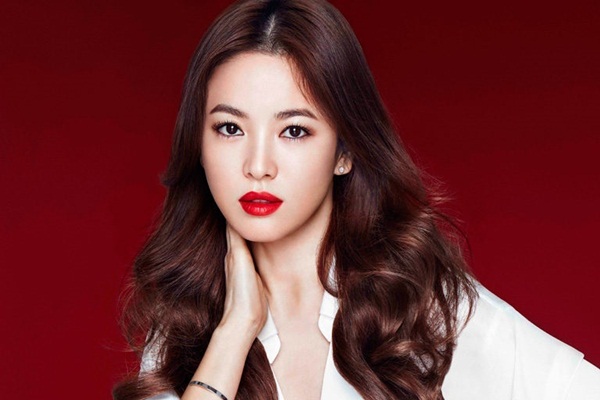 Phụ nữ sở hữu tướng tai này: Cuộc sống ngậm thìa vàng từ nhỏ” cả đời sung sướng nằm trên tiền-1