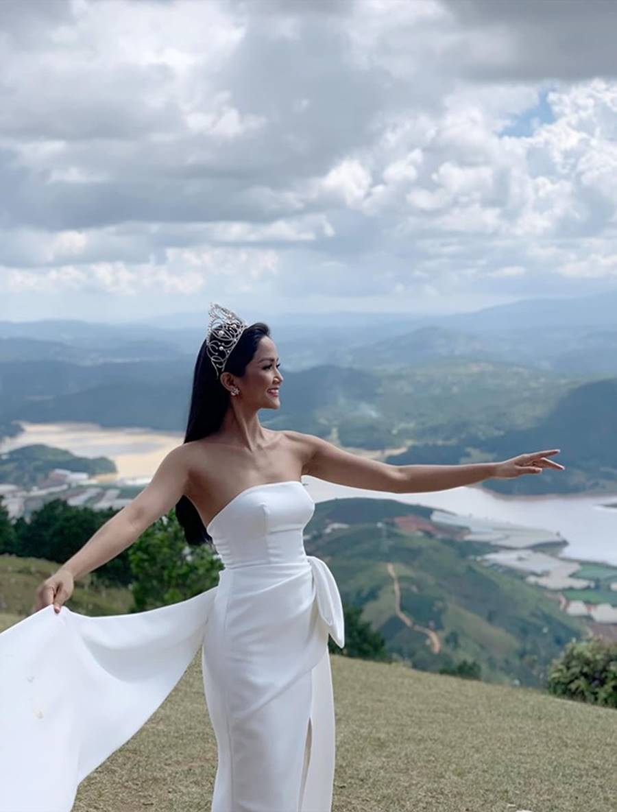 HHen Niê bất ngờ thướt tha tóc dài trên cao nguyên sau khi làm gãy vương miện-4