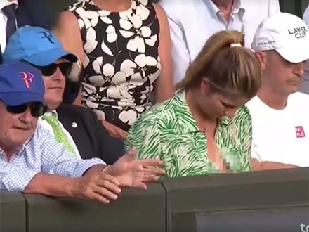 Đỏ mặt ở Wimbledon: Vợ Federer cổ vũ quá sung, hết hồn bung cúc áo