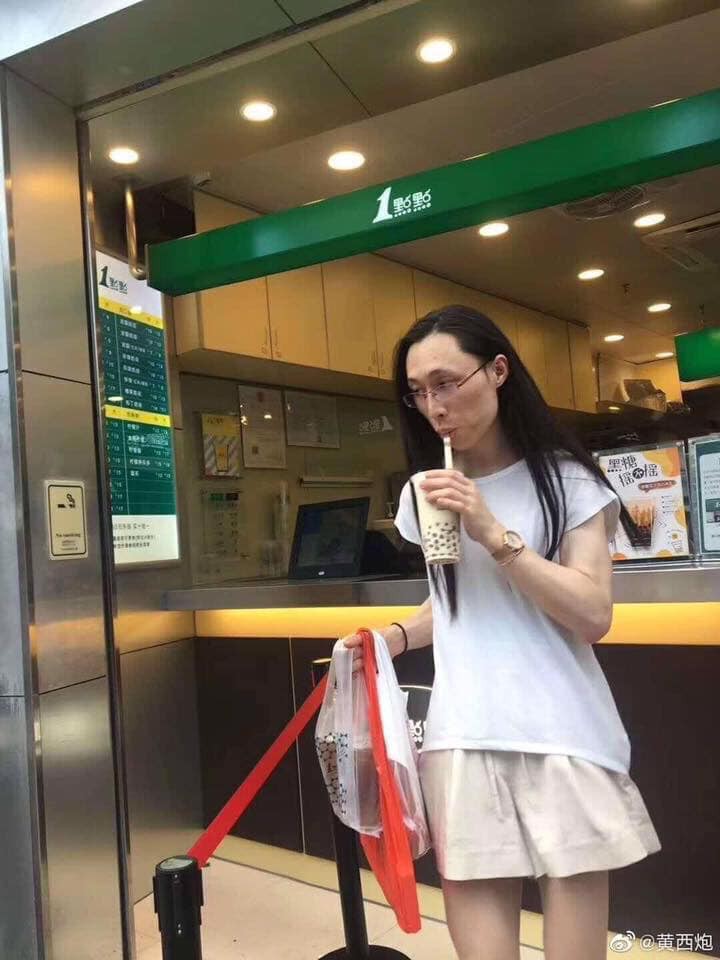 Cuộc đời là một cú lừa: Phía sau một cô gái khiến tất cả đứng hình là gương mặt khiến người khác hết hồn-3