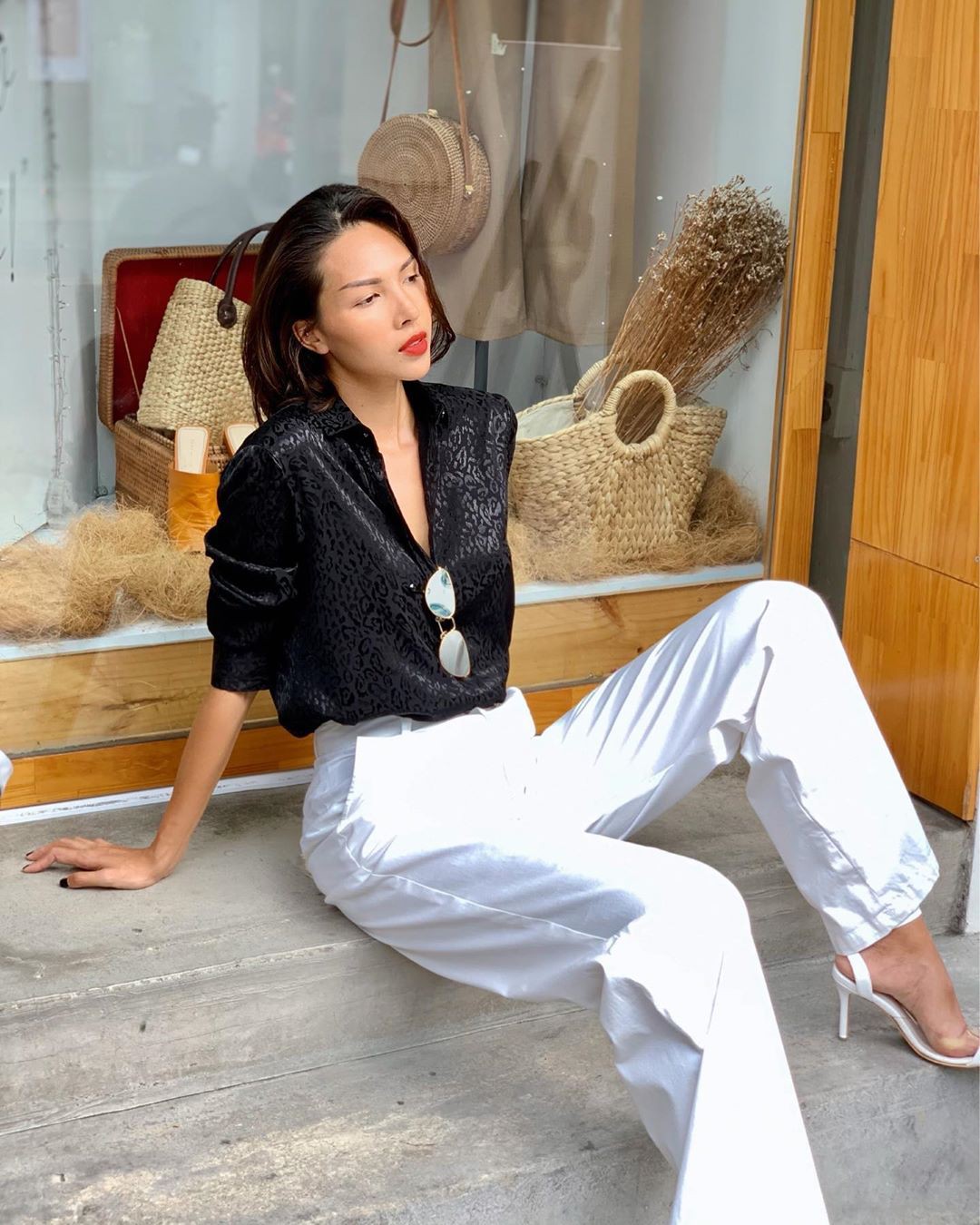 Làm chủ công thức diện đồ đen - trắng với 13 ý tưởng từ sao nữ Việt, và style của bạn sẽ lên đời thấy rõ-5