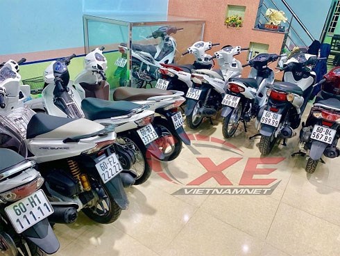 Chàng trai 9x chi hàng tỷ đồng săn đủ 9 chiếc xe biển ngũ quý