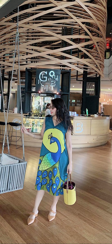 Vân Hugo lộ bụng to, mặc đồ rộng thùng thình, rộ nghi án mang thai-3