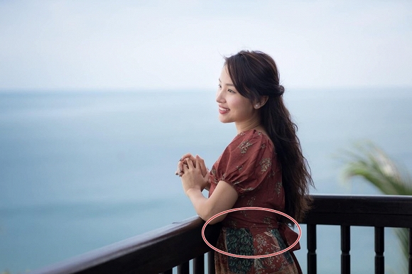 Vân Hugo lộ bụng to, mặc đồ rộng thùng thình, rộ nghi án mang thai-4