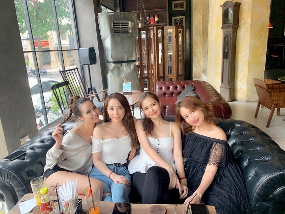 Vân Hugo lộ bụng to, mặc đồ rộng thùng thình, rộ nghi án mang thai-5