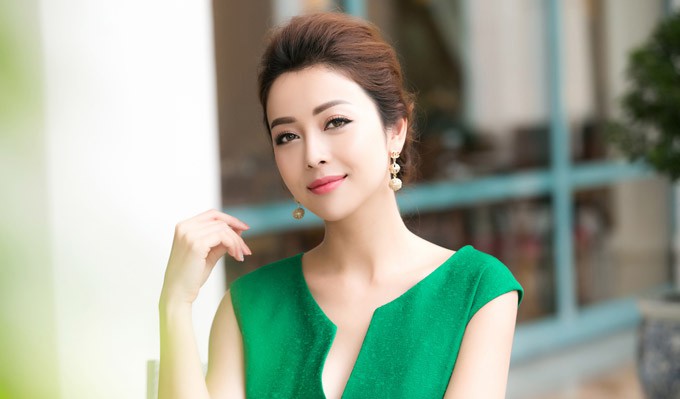 Giật mình trước những màn lột xác” nhan sắc thành công đáng kinh ngạc của các nàng Hậu Việt Nam-5