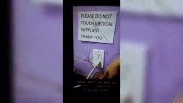 Quay cảnh con gái liếm que đè lưỡi rồi trả lại chỗ cũ tại trung tâm y tế kèm dòng caption thách thức, người mẹ chuẩn bị trả giá đắt-1