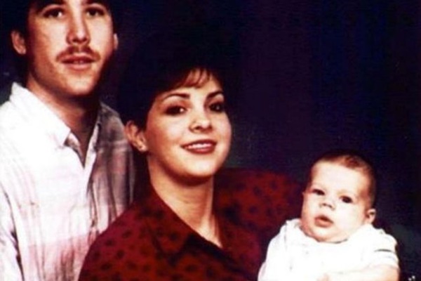 Bé trai nói: Bố làm đau mẹ nhưng chẳng ai tin, 21 năm sau sự thật kinh hoàng hé lộ-3