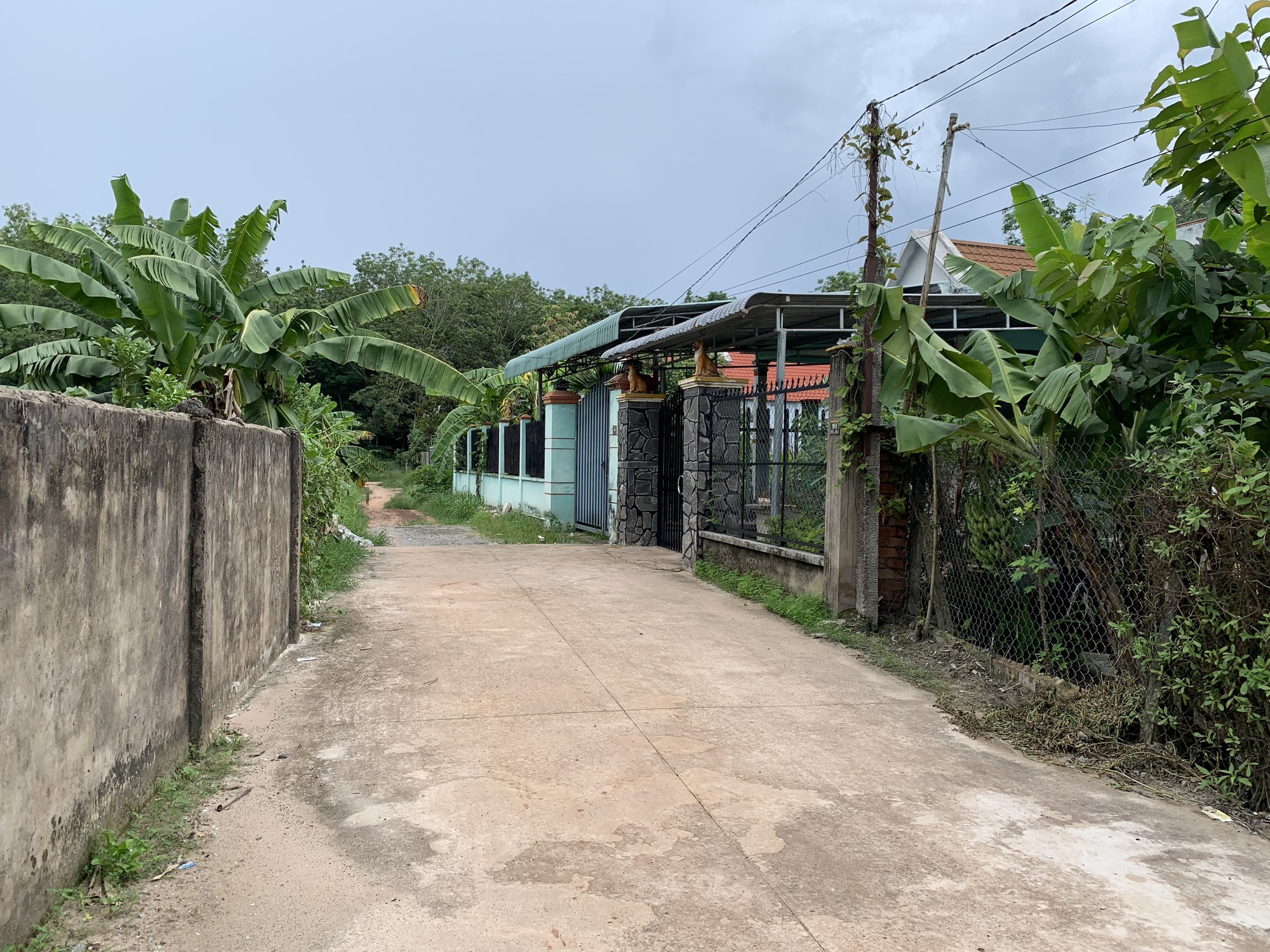 Vụ giết người bỏ thi thể trong thùng bê tông: Cận cảnh căn nhà trở thành nỗi ám ảnh của người dân-2