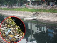 Sông Tô Lịch lại đen kịt, ô nhiễm nặng nề khiến cá chết trắng bụng sau khi bất ngờ trong xanh được vài ngày