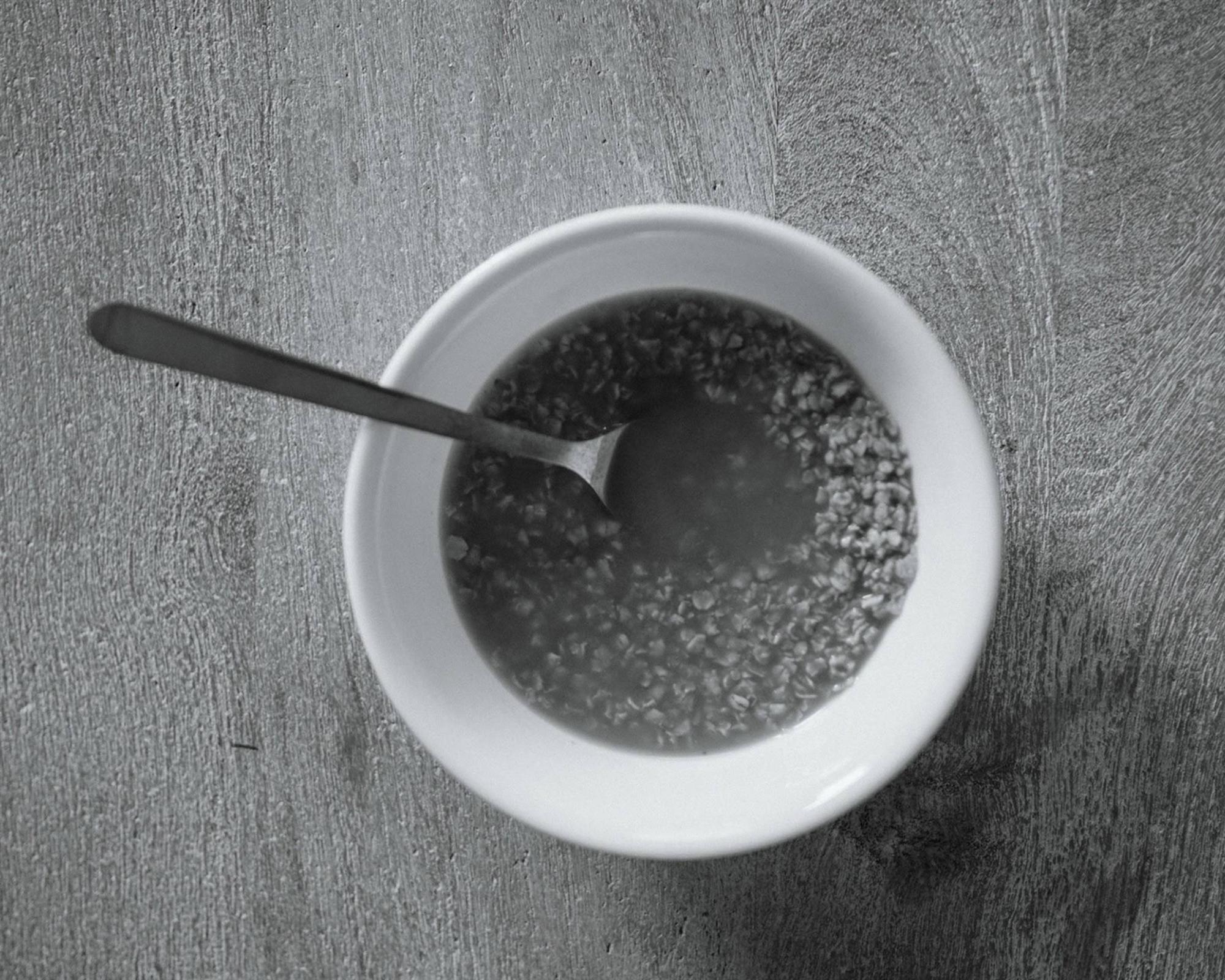 Nhật ký qua ảnh đầy xúc cảm của nữ y tá bị cưỡng hiếp và phải tự mình tìm lấy ánh sáng giữa hố sâu tăm tối-15