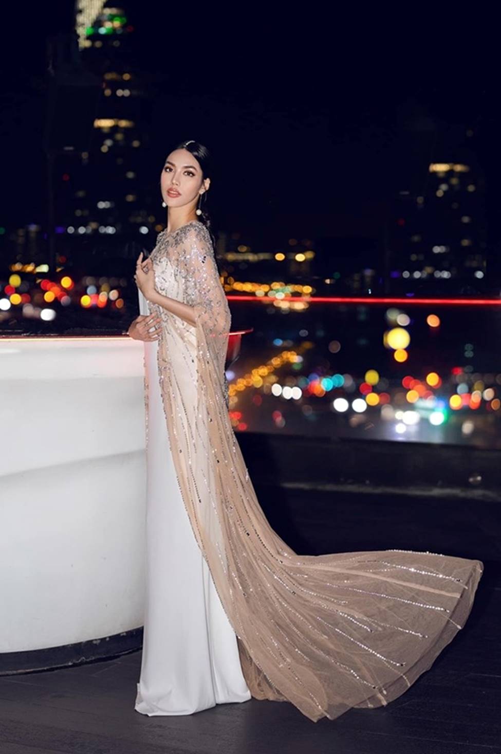 Vợ Tuấn Hưng, hoa khôi cháu dâu bà Tư Hường có bầu vẫn gợi cảm bậc nhất-11