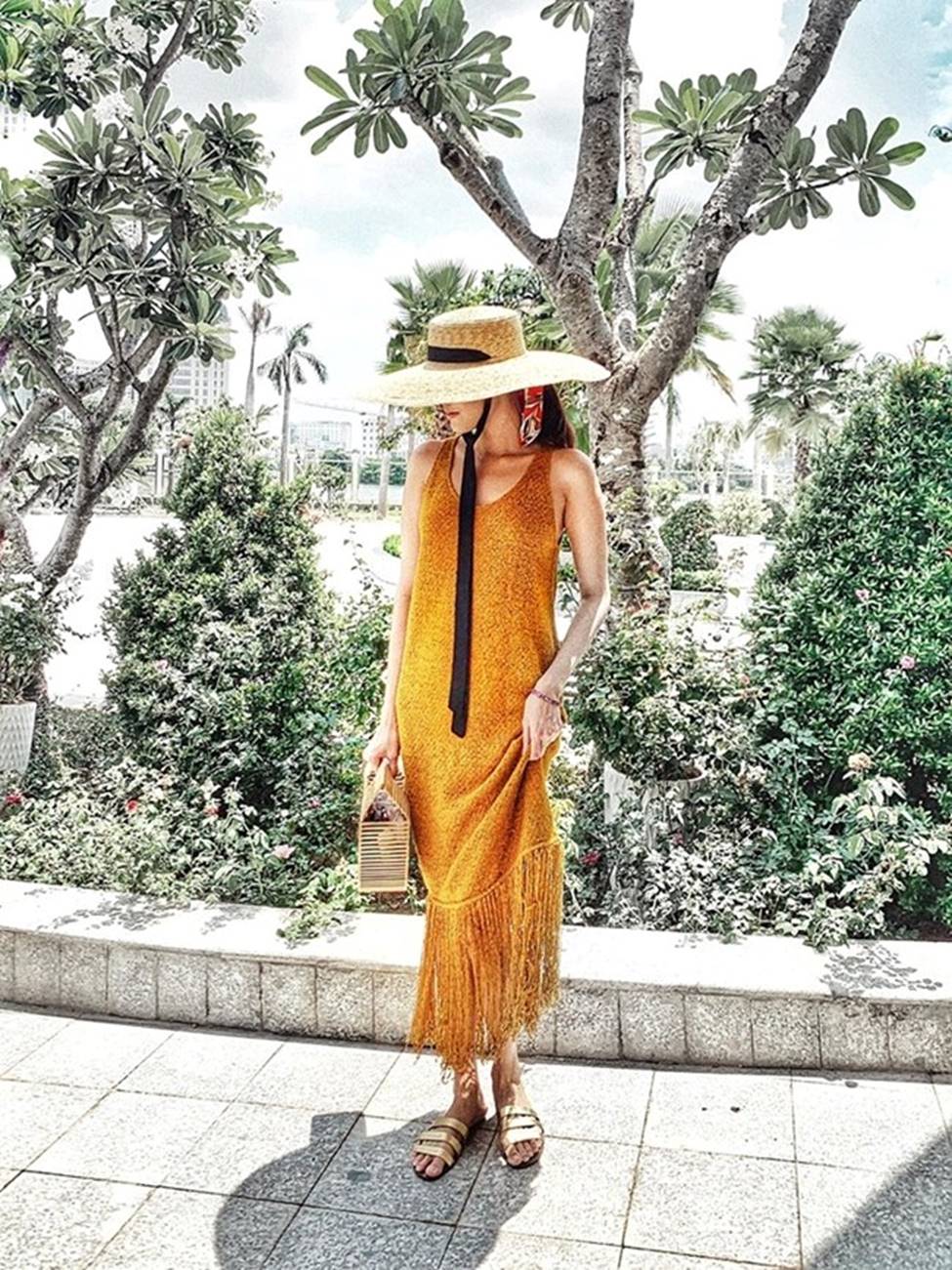 Vợ Tuấn Hưng, hoa khôi cháu dâu bà Tư Hường có bầu vẫn gợi cảm bậc nhất-15