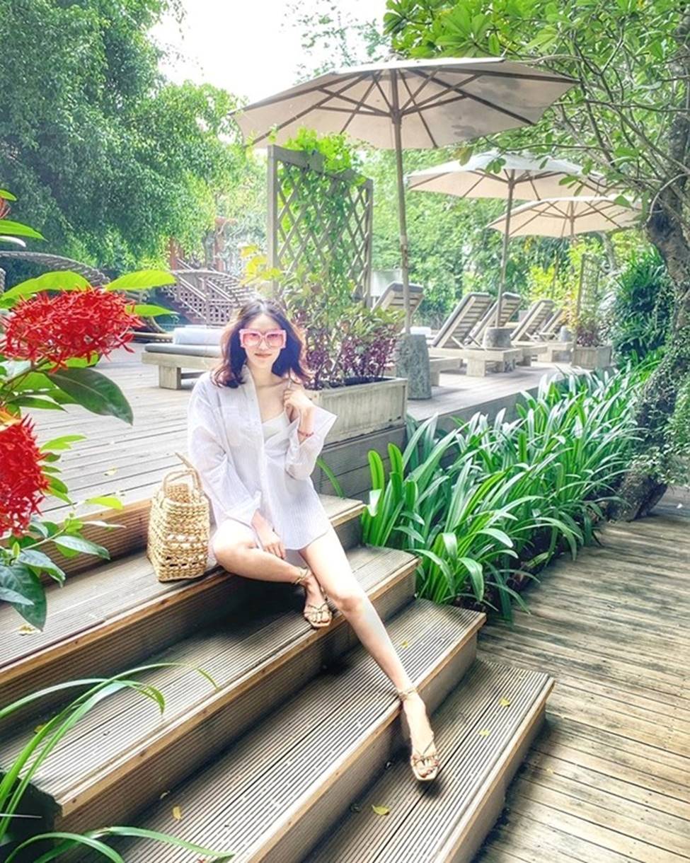 Vợ Tuấn Hưng, hoa khôi cháu dâu bà Tư Hường có bầu vẫn gợi cảm bậc nhất-17