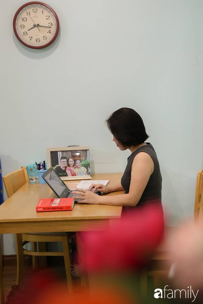 Bí quyết chi tiêu của mẹ đơn thân Hà Nội, thu nhập hơn chục triệu, ở nhà thuê vẫn vay tiền cho con du học vài trăm triệu/năm-5