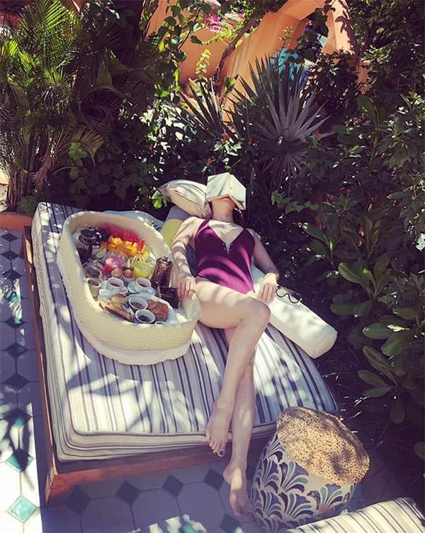 Vợ BTV Quốc Khánh khoe ảnh bikini nóng bỏng mắt-3