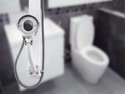 Sốc: Một tàu du lịch trên vịnh Hạ Long đặt camera quay lén du khách trong nhà vệ sinh