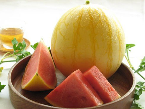 24 triệu đồng một quả dưa hấu hình kim tự tháp ở Nhật-2