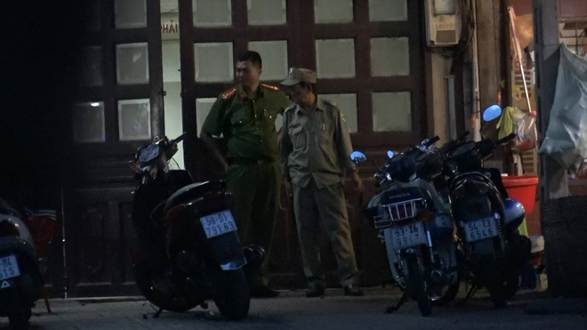 Vụ người phụ nữ tử vong tại nơi làm việc: Nghi phạm ra tay rồi để lại mẩu giấy chồng giết vợ tại hiện trường-1