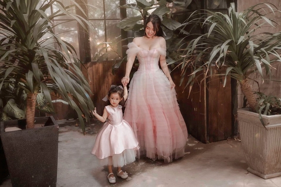 Cuồng phim công chúa từ nhỏ, Hải Băng quyết tâm chụp một bộ ảnh như trong truyện cổ tích với con gái-3