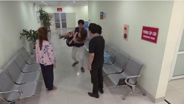 Bệnh xuất huyết dạ dày khiến Nhã trong Về Nhà đi con phải đi cấp cứu: Chuyên gia chỉ ra 5 nguyên nhân và cách điều trị hiệu quả-2