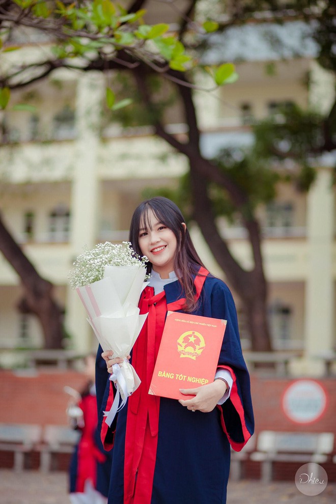 Loạt gái xinh thủ khoa Đại học 2019: Người điểm thi cao nhất nước, người nhiều môn đạt gần tuyệt đối!-15