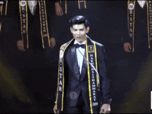Cười bò với phần xướng tên cao vút và biểu cảm sinh động của Mister Star Thailand 2019