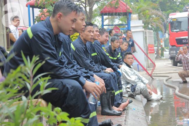 Lời kể của người chứng kiến đám cháy ở Thiên đường Bảo Sơn: Ngọn lửa to quá, tôi thấy 3 người nhảy từ lan can tầng 2 xuống đất”-12