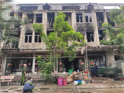 Lời kể của người chứng kiến đám cháy ở Thiên đường Bảo Sơn: “Ngọn lửa to quá, tôi thấy 3 người nhảy từ lan can tầng 2 xuống đất”