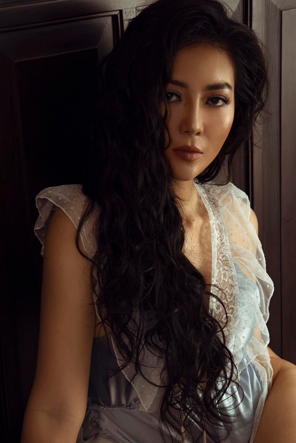 Diễn viên Thanh Hương táo bạo chào bình minh bên giường ngủ cực bỏng mắt-3