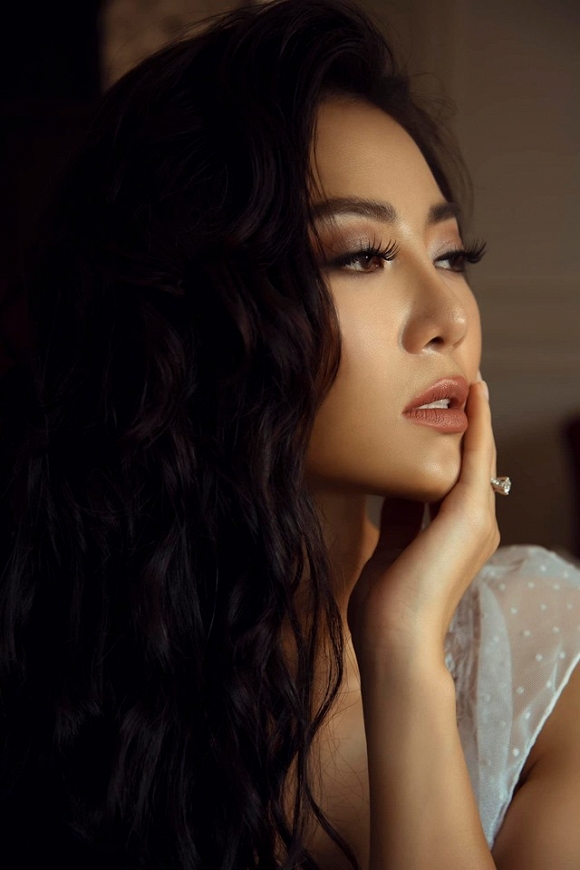 Diễn viên Thanh Hương táo bạo chào bình minh bên giường ngủ cực bỏng mắt-12