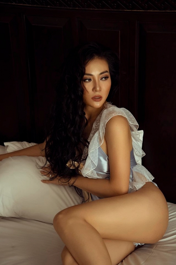 Diễn viên Thanh Hương táo bạo chào bình minh bên giường ngủ cực bỏng mắt-5