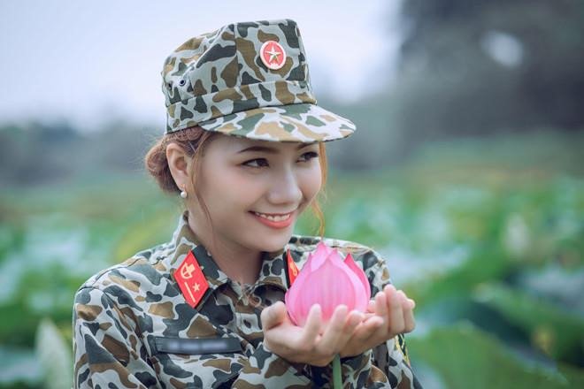 Nữ đặc công khoe ảnh cô Ba Sài Gòn được dân mạng khen đẹp dịu dàng-8