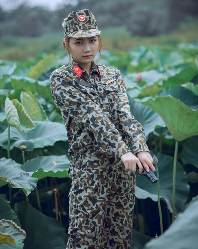 Nữ đặc công khoe ảnh cô Ba Sài Gòn được dân mạng khen đẹp dịu dàng-9