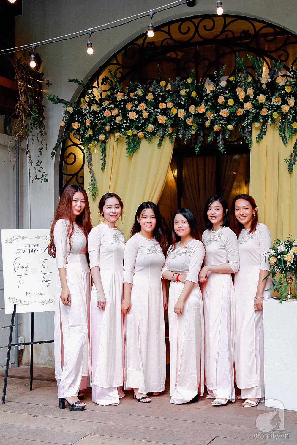 Cận cảnh không gian hôn lễ ngọt ngào, ấm cúng của Thu Thủy và chồng điển trai-11